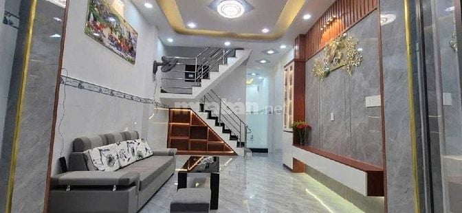 Nhà ĐẸP 03 Tầng SHR Ngay Cầu Nguyễn Khoái, 4x14m