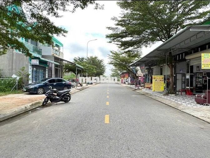 Đất Bàu Bàng Giá rẻ 300m2 SỔ HỒNG ĐẸP MT kinh doanh Cho Thuê - sát KCN