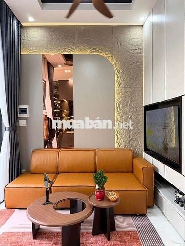 Nhà xây mới sát biển Nguyễn Tất Thành, Đà Nẵng,  gần chợ Hải Sản