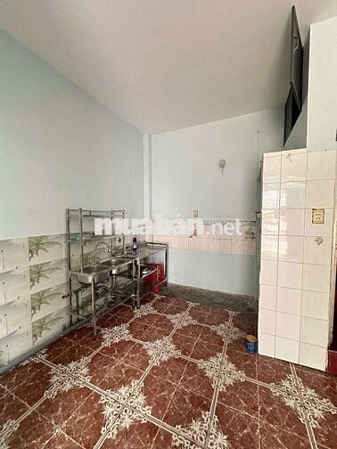 Cho thuê nhà hẻm oto gần Võ Văn Ngân chỉ 7tr tháng. Nhà mới sạch sẽ