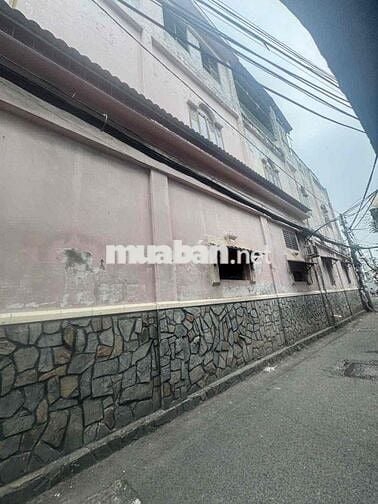 GỐC 2MT HỒNG BÀNG,nhà sạch sẽ 137,5m2 6PN, 3,5tấm vị trí đẹp đông đúc