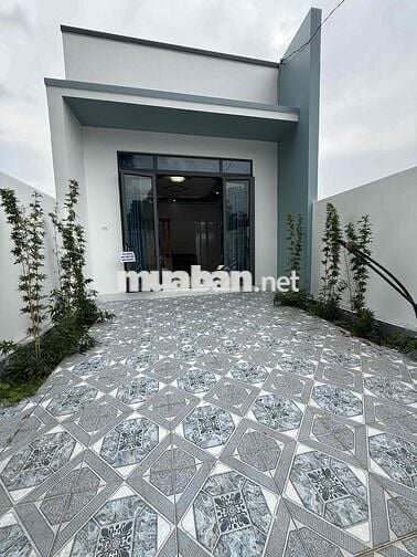 Kẹt tiền gấp bán nhà mới ở ngay 120m2,Long Khánh,Đồng Nai,đường ô tô