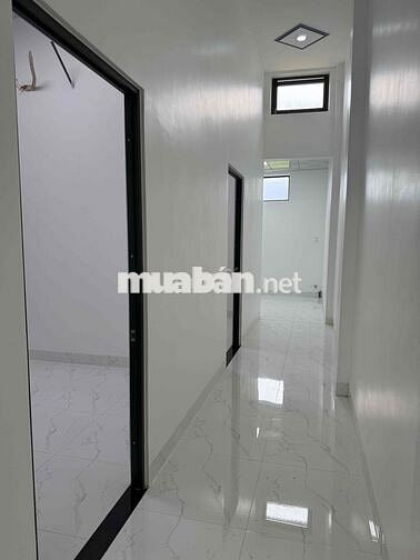 Kẹt tiền gấp bán nhà mới ở ngay 120m2,Long Khánh,Đồng Nai,đường ô tô