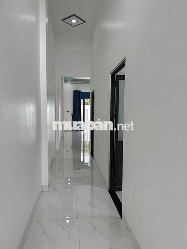 Kẹt tiền gấp bán nhà mới ở ngay 120m2,Long Khánh,Đồng Nai,đường ô tô