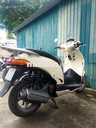 Honda @ màu Kem máy êm giá rẻ 4tr