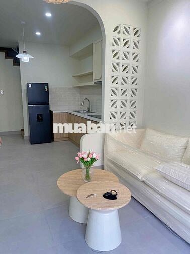 NHÀ TRUNG TÂM PHỐ HẺM TRẦN HƯNG ĐẠO ĐƯỜNG 2 Ô TÔ