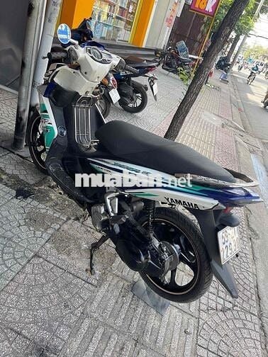 Yamaha Nouvo 5 Fi Trắng Xanh Đen biển số thành phố