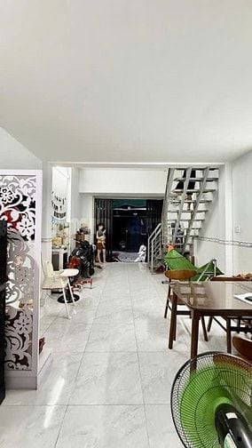 NHÀ HẺM 5 M GIÁP KHU DÂN CƯ VỈNH LỘC, LIÊN KHU 4-5, BÌNH TÂN.