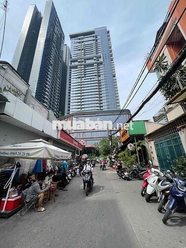 Cống Quỳnh Q1- 16m2 - trệt 1 lầu - SHR - 2,15 tỷ TL