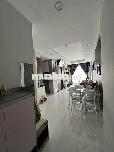 Căn hộ 2 phòng ngủ nội thất xinh, nhà mát, view đẹp, gần AEON