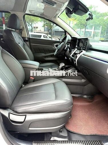 Kia Sorento Dầu Luxury 2024 màu trắng