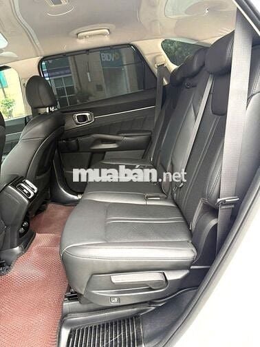 Kia Sorento Dầu Luxury 2024 màu trắng