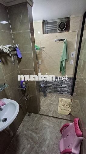 Cho thuê nhà vừa ở vừa tiện kinh doanh.