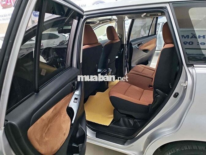 Toyota Innova 2019 2.0E - 131000 km