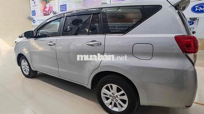 Toyota Innova 2019 2.0E - 131000 km