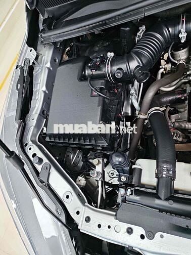 Toyota Innova 2019 2.0E - 131000 km