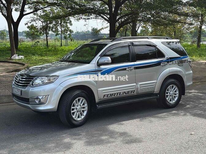 Toyota Fortuner 2013 2.7V 4x4 AT - 50500 km