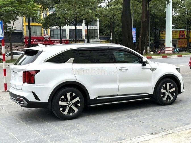 Kia Sorento Dầu Luxury 2024 màu trắng
