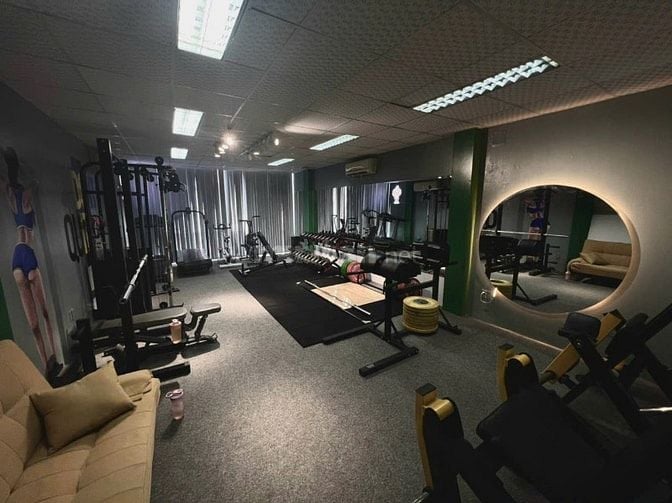 CHO THUÊ MẶT BẰNG TẦNG TRỆT / tầng 2– QUẬN 1 – 13 TRIỆU/THÁNG – NGAY T