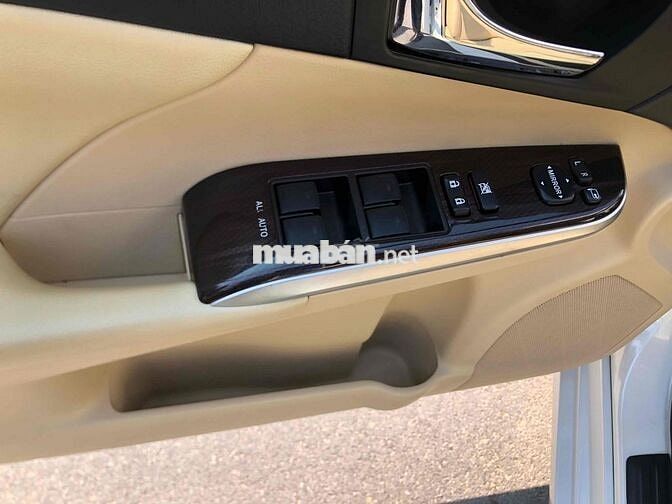 Toyota Camry 2018 2.0 E 70000 km