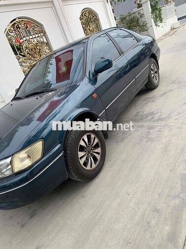 Toyota Camry 2000 GLi 2.2 - 2222 km