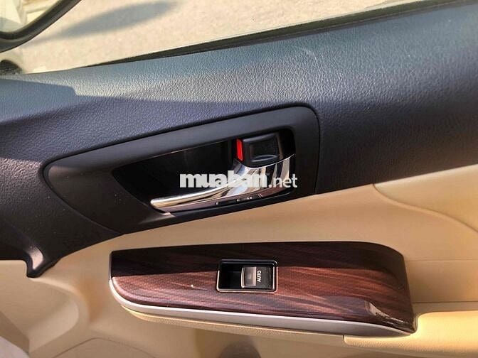 Toyota Camry 2018 2.0 E 70000 km