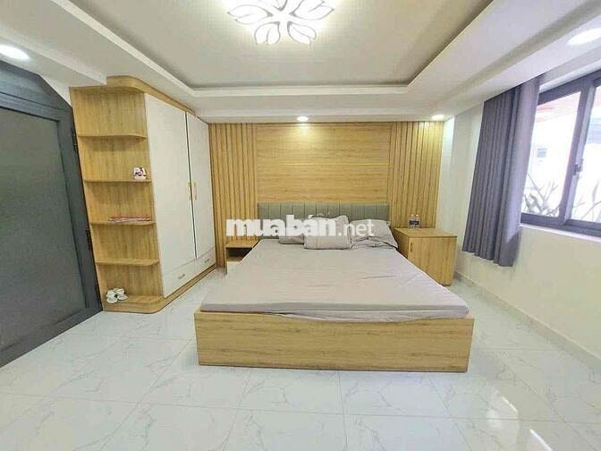 NHÀ 5 TẦNG XE HƠI ĐẬU CỬA - ĐỐI DIỆN CITYLAND - CÁCH 1 CĂN RA