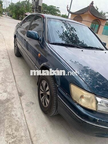 Toyota Camry 2000 GLi 2.2 - 2222 km