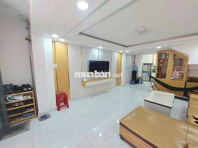 NHÀ 5 TẦNG XE HƠI ĐẬU CỬA - ĐỐI DIỆN CITYLAND - CÁCH 1 CĂN RA