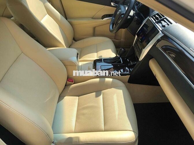 Toyota Camry 2018 2.0 E 70000 km