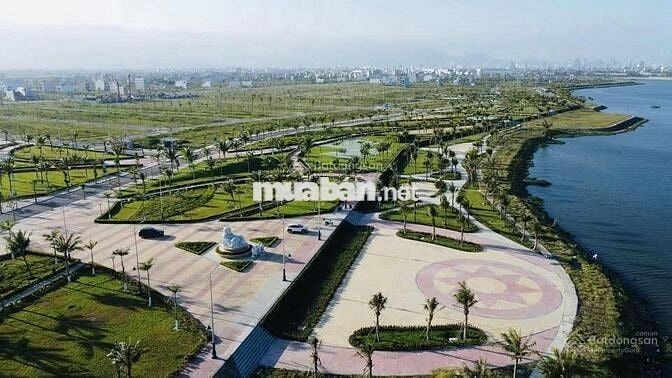 Cặp đất 250m2  Đông Nam Đầm Sen chỉ 42tr/m2- đã có sổ mua từ Sungroup