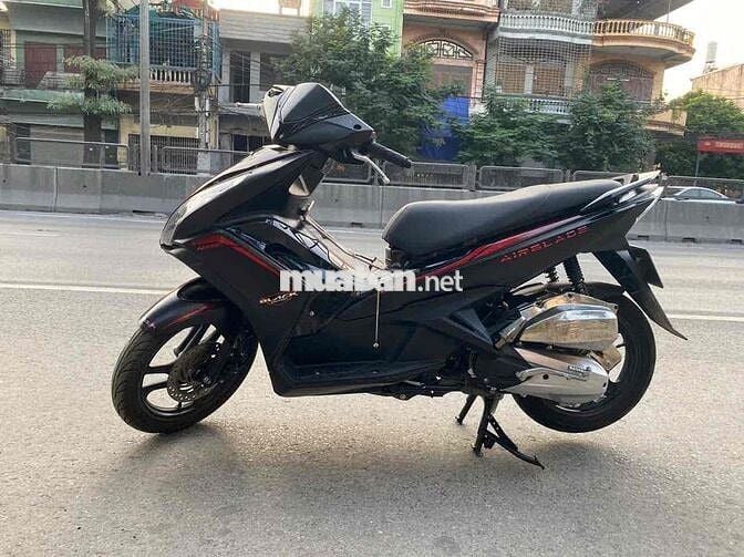 Honda Air Blade 125 êm chất đẹp như hình