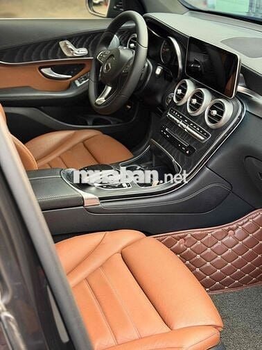 Mercedes-Benz GLC300 2019 Form mới Đen 78000 km