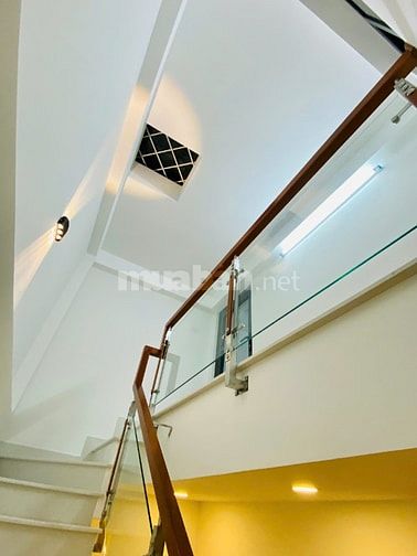 Nhà 5,2 x 8 đúc 1 trệt 1 lững 2 lầu hẻm 5m Dương Quảng hàm p6 gòvấp 