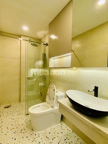 Nhà 5,2 x 8 đúc 1 trệt 1 lững 2 lầu hẻm 5m Dương Quảng hàm p6 gòvấp 