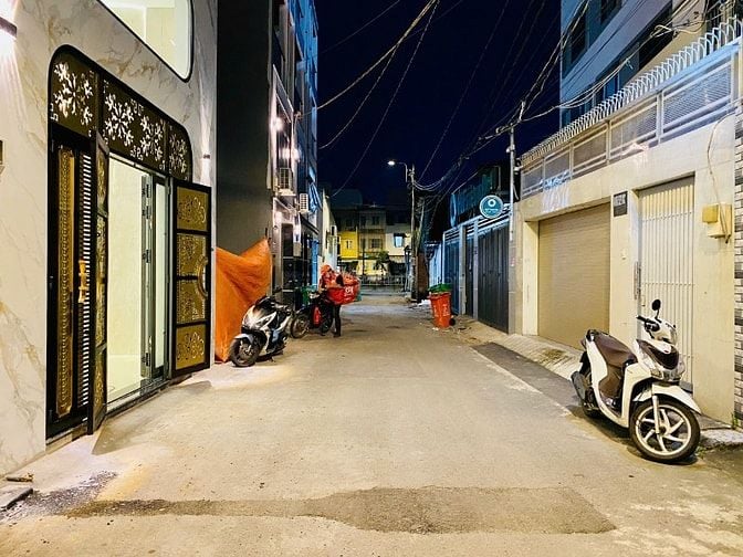 Nhà 5,2 x 8 đúc 1 trệt 1 lững 2 lầu hẻm 5m Dương Quảng hàm p6 gòvấp 