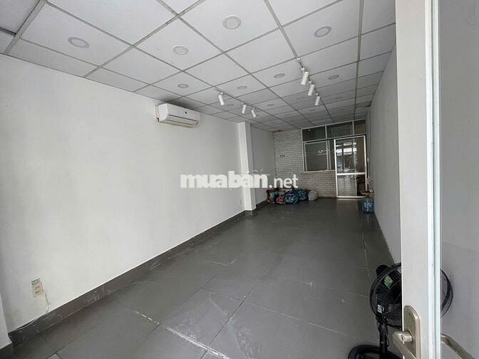 MẶT BẰNG TẦNG TRỆT / tầng 2– QUẬN 1 – 13 TRIỆU/THÁNG – NGAY TÂN ĐỊNH