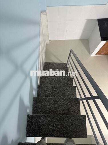 Nhà 2 tầng  110m2 ( 3 phòng Ngủ 2 Wc ). Số nhà Quận 2004