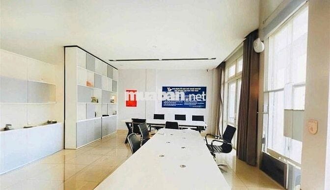 TÒA NHÀ ỐP KÍNH CỰC SANG CÓ THANG MÁY, PCCC – 37D Út Tịch, P.4, TB