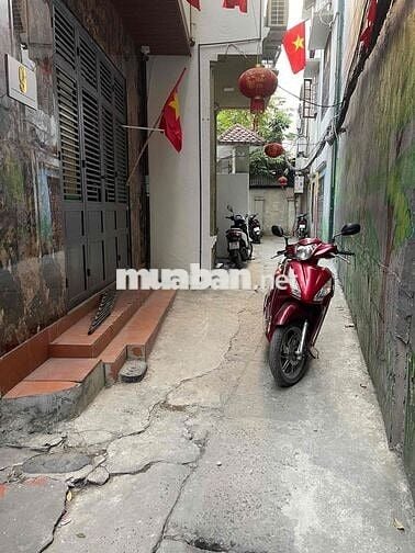 Bán nhà tam khương, ngõ 3 gác, gần phố, ô tô, sổ vuông, hơn 5 tỷ