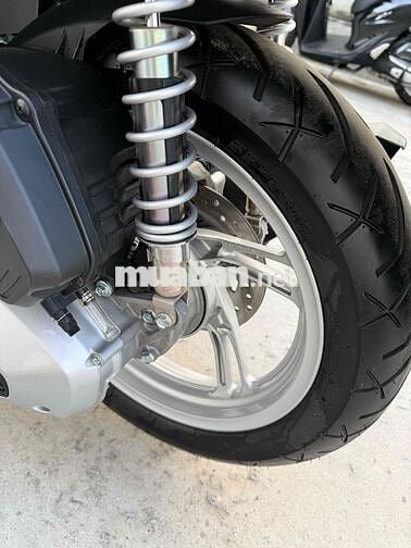 Sh 125 mua mới  9/2025 CBS đi 2000km bao tua.