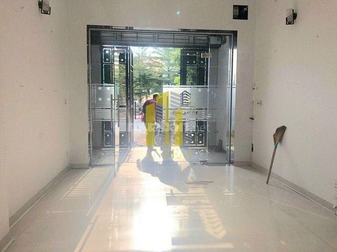 CHO THUÊ NHÀ MẶT TIỀN CAO ĐỨC LÂN - 3 LẦU 35 TRIỆU