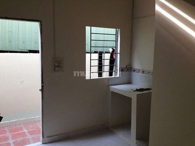 Còn trống 1 phòng gác lửng thoáng mát, sạch sẽ Phạm Văn Sáng, Hóc Môn