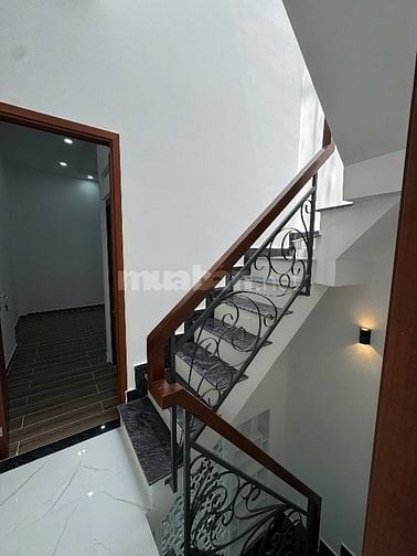 Nhà Mới Xây 100%  Hẻm Ba Gác cách Hẻm Xe Tải 10m chỉ vài bước chân 