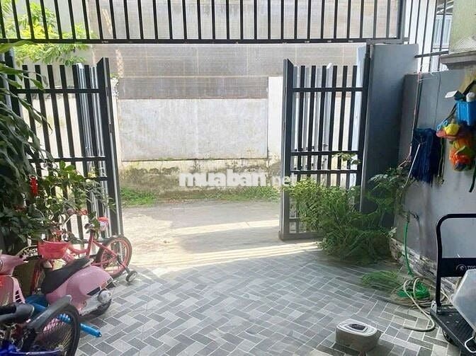 Cần bán gấp căn nhà 2 tầng khu dân cư yên tĩnh Hẻm Quang Trung