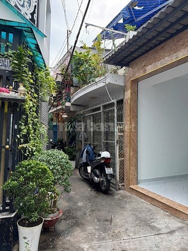 Nhà Mới Xây 100%  Hẻm Ba Gác cách Hẻm Xe Tải 10m chỉ vài bước chân 