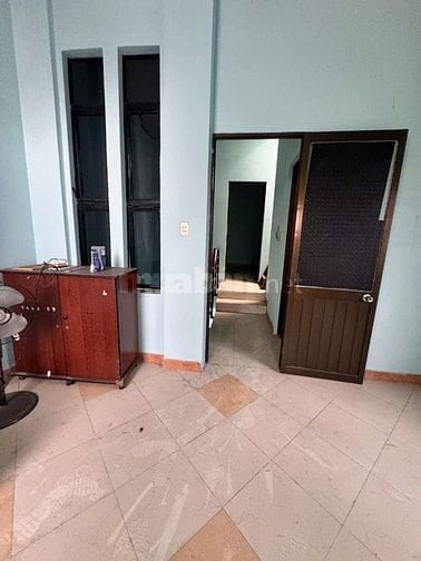 Bán nhà lầu đúc mặt tiền nhựa gần nhà thờ Bặch Đằng