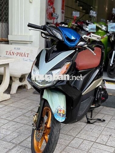 Yamaha Luvias 125cc Đen Xám Xanh