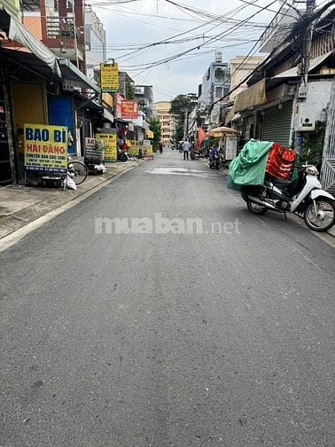 Bán nhà lầu đúc mặt tiền nhựa gần nhà thờ Bặch Đằng