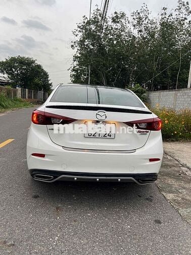 Mazda 3 2018 1.5 AT Sedan - 85000 km